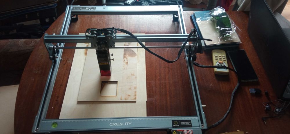 Лазерен гравир Creality Falcon 10 W