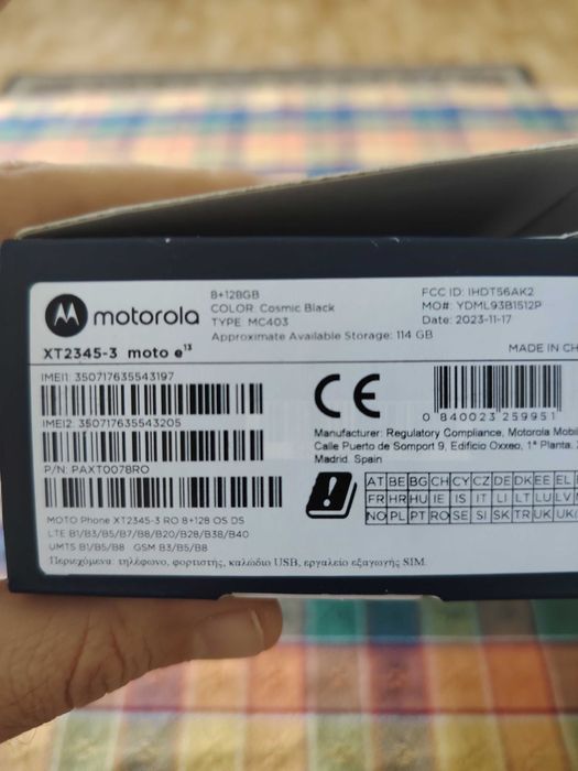 Продавам Motorola moto e13 8RAM 128Gb