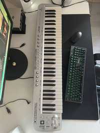 MIDI Behringer UMX61
