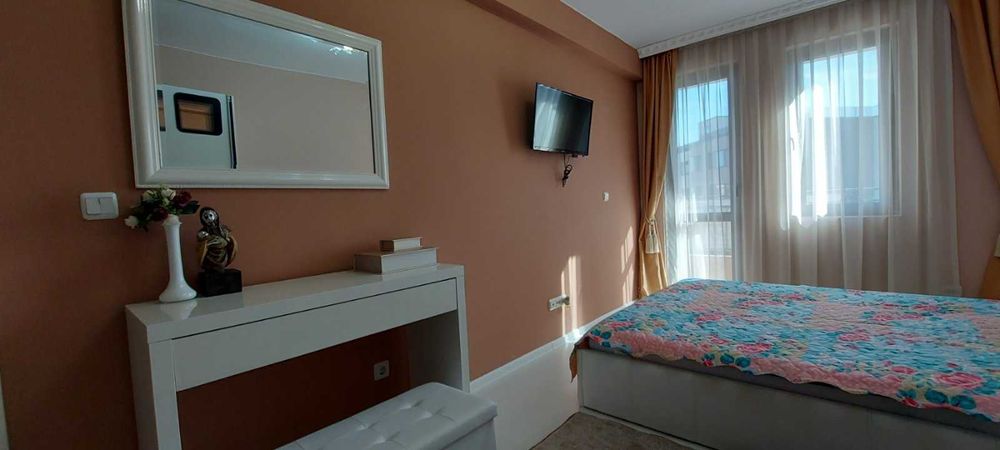 Дава се под наем Тристаен апартамент в Бургас, Изгрев - 90 кв.м за 331.5 € - Снимка #2