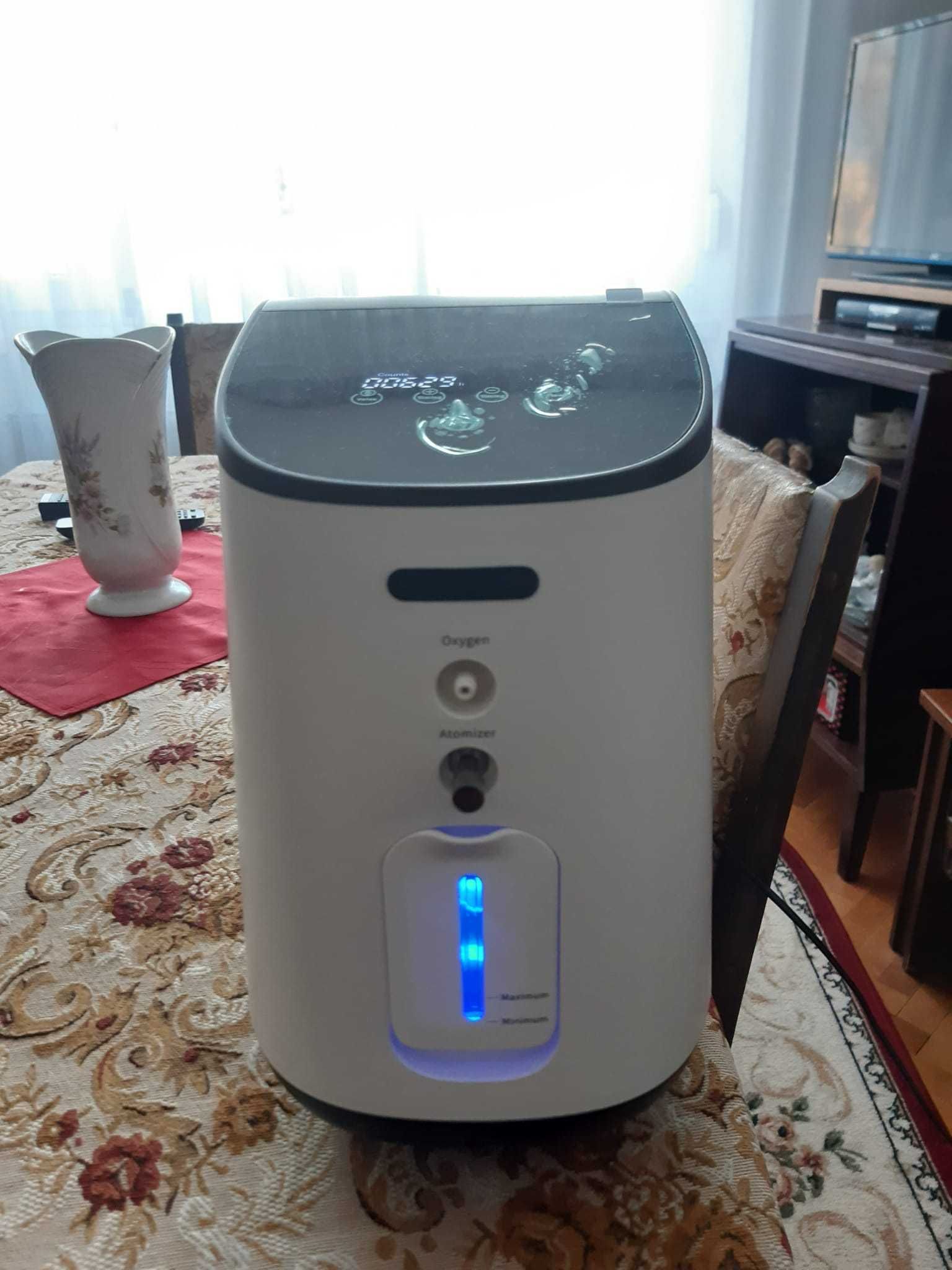 Aparat oxigen 7 L Stare perfecta  Decembrie 2021 Cu toate accesoriile!