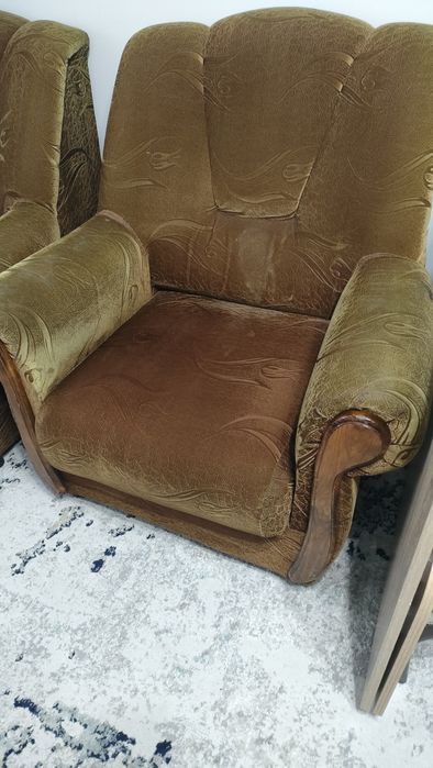 Срочно продам 2 кресла