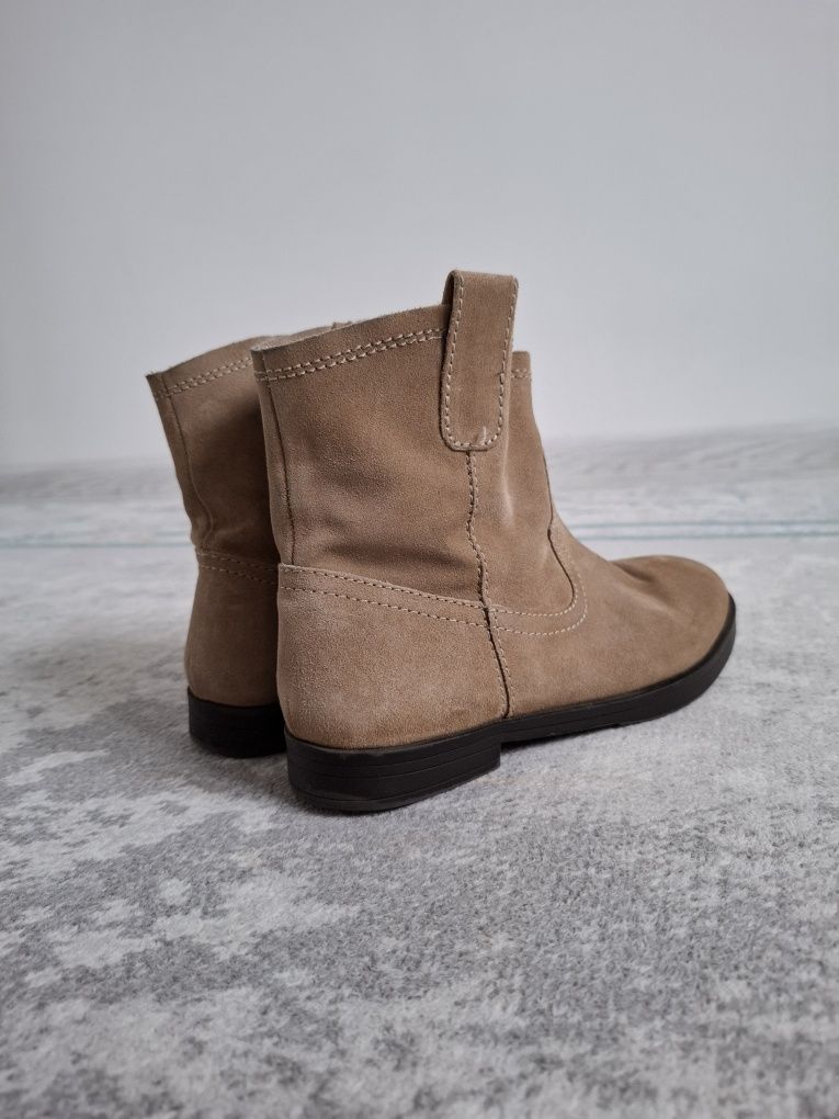 Продам сапоги zara