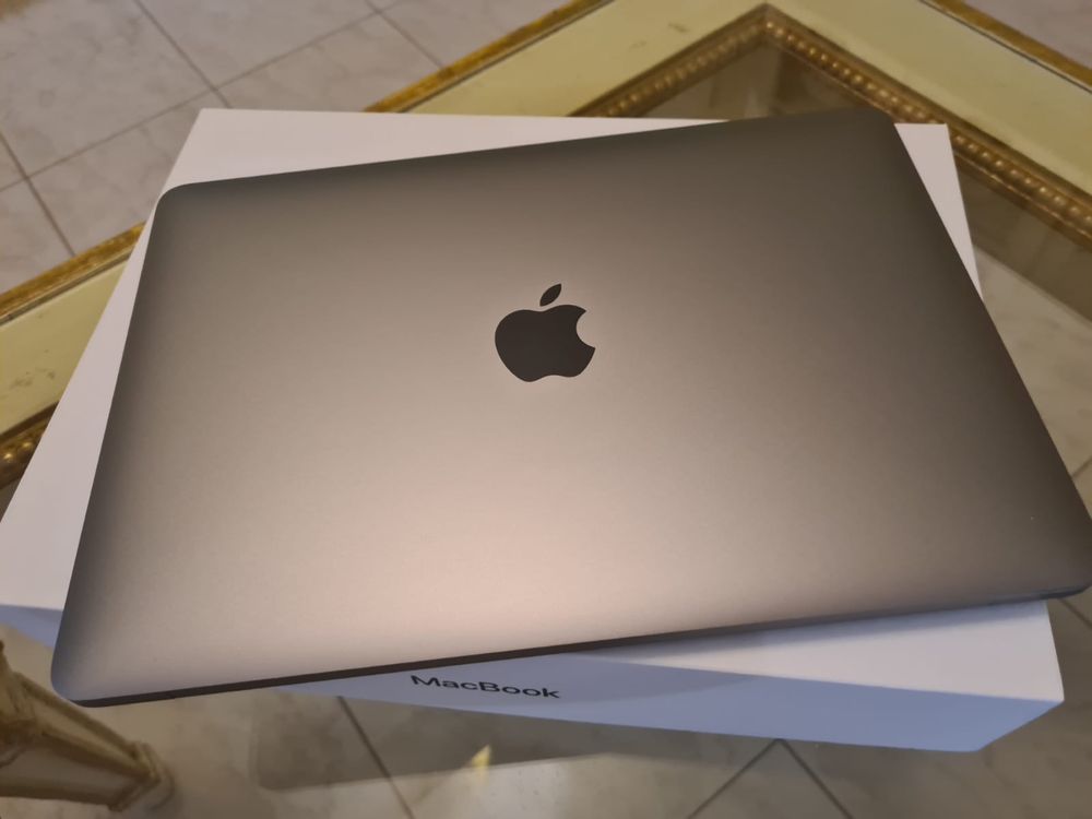 MacBook 12” 2017 512GB SSD Space Gray: 1.3 intel Core i5 8GB 1866Mhz