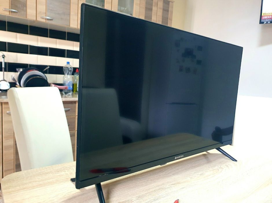 Televizor nou 81 cm