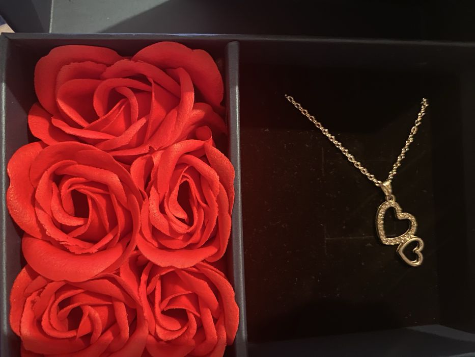 Уникално дамско колие Любов