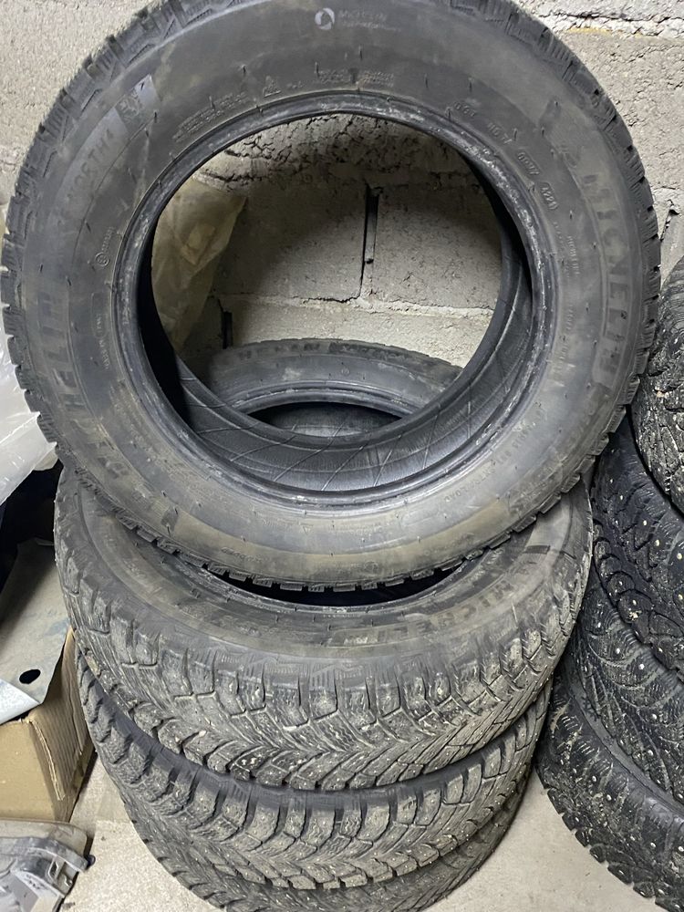 Продам зимнюю резину MICHELIN X-Ice North 4 195/65 R15 95T с шипами