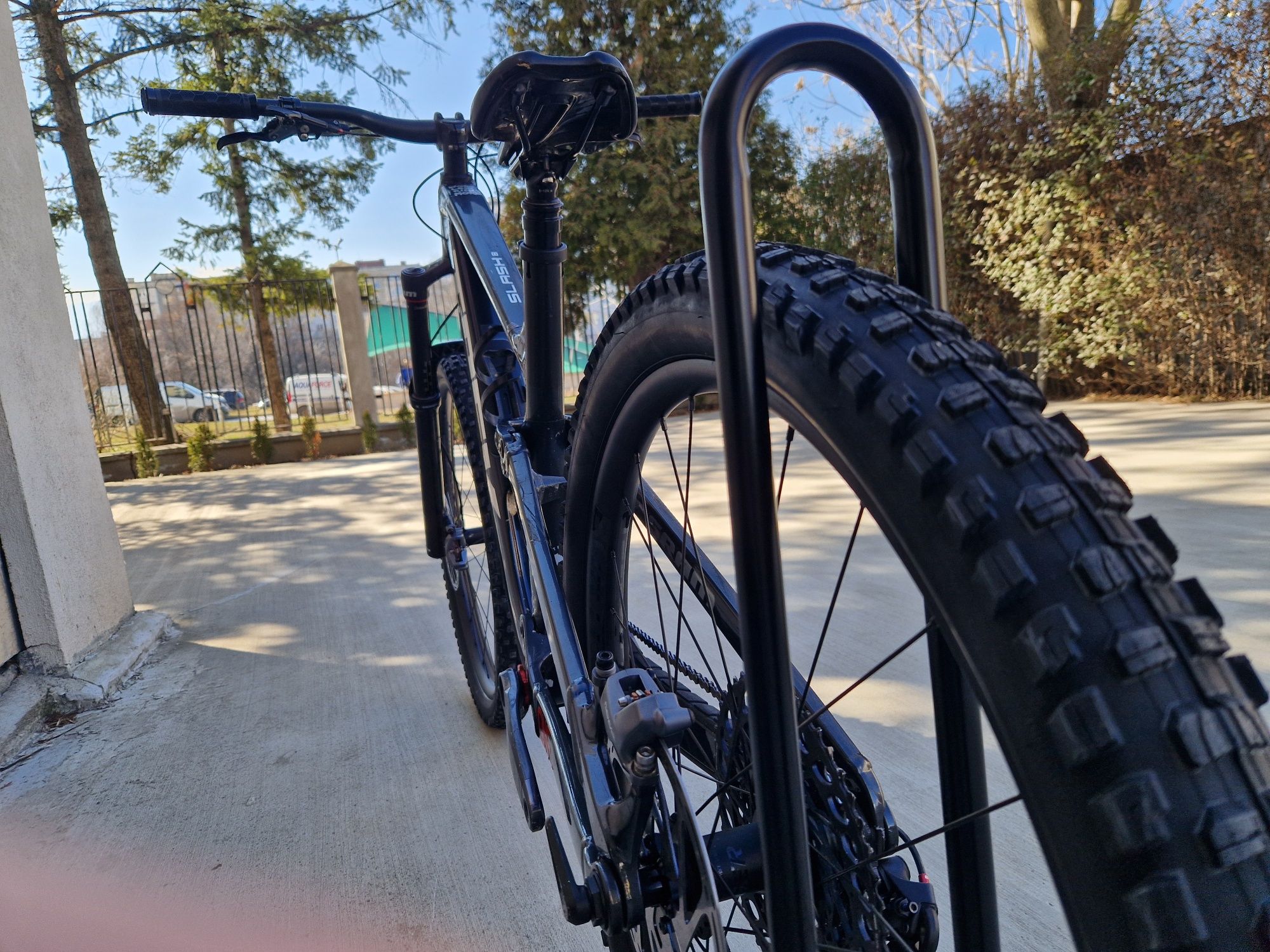 Trek Slash 8 2022 L- размер