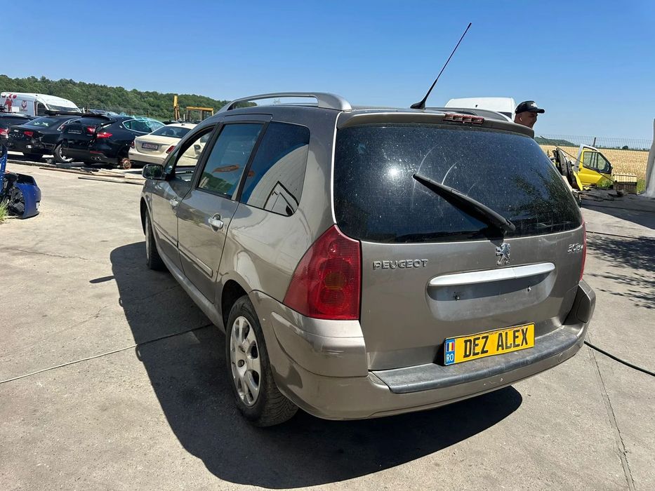 Dezmembrez Peugeot 307 SW 1.6 benzina