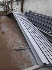 Vând structura metalică , 8m x 20 x 4m înălțime schimb cu auto  
Struc