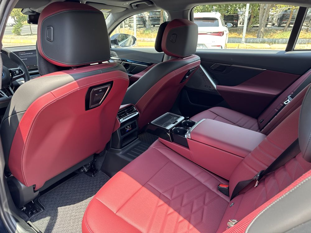 Продается новый BMW i5 40 L eDrive