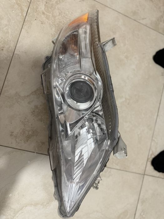 Продам фары камри45 японец оригинал