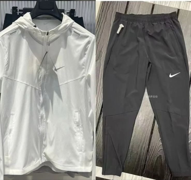 Спортни екипи Nike