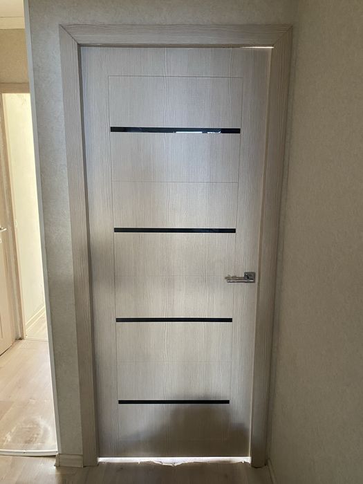 б/у межкомнатные двери 80см.-2шт., 70см.-1шт. и 60см.-2шт.