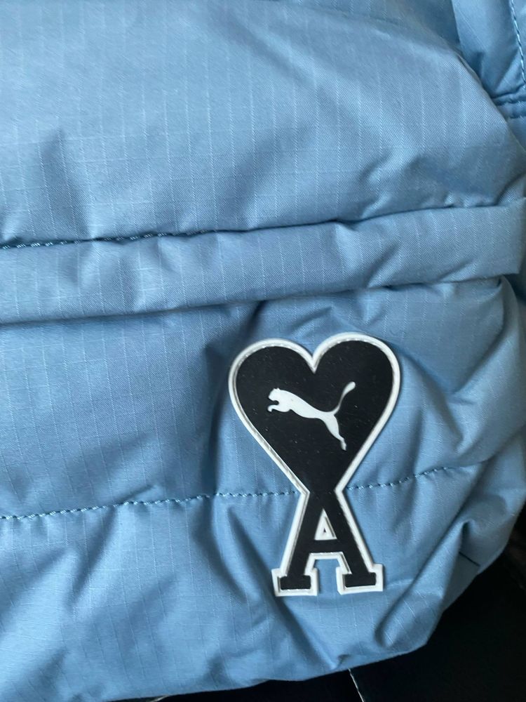Нова раница с етикети AMI x PUMA лимитиран модел