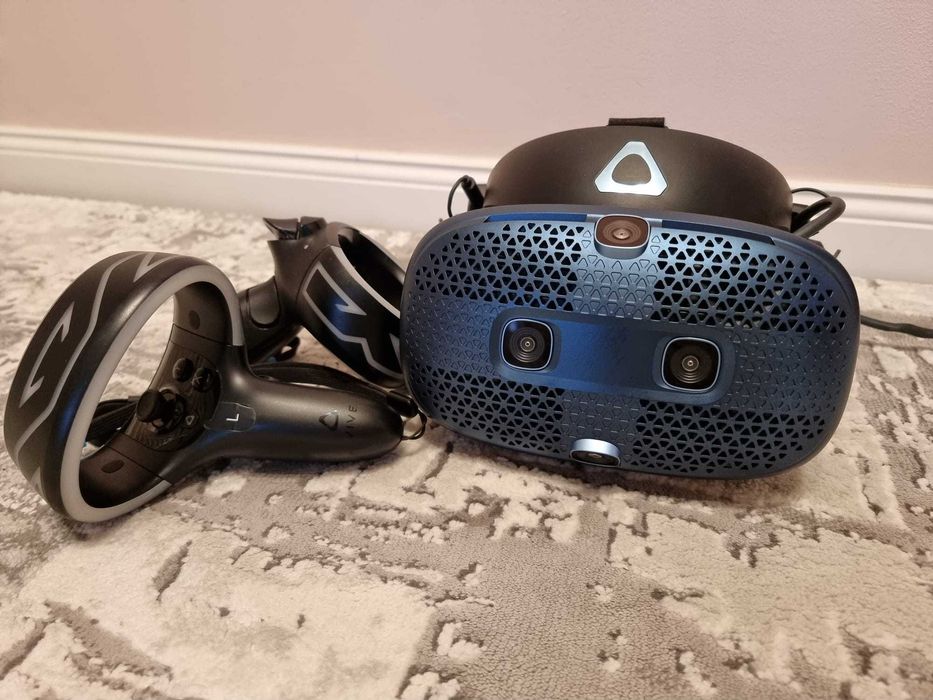 Manete HTC VIVE Cosmos + Casca defect pentru piese