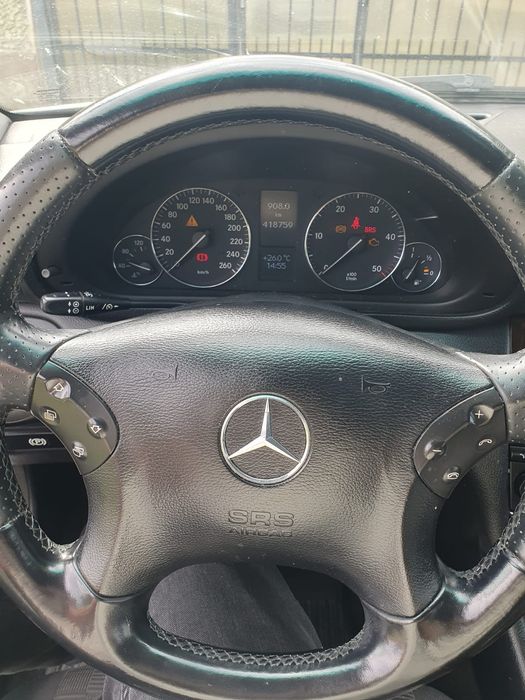 Mercedes c class w 203