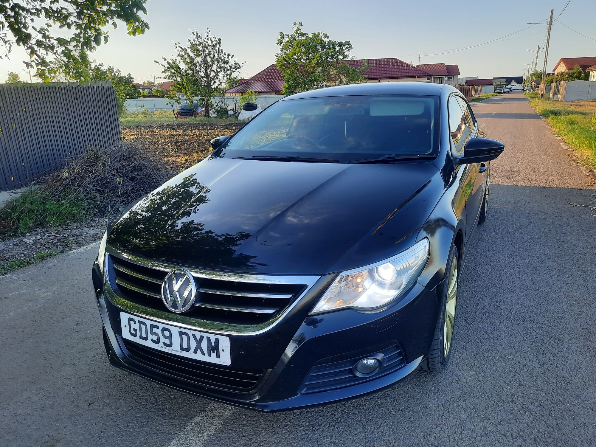 Dezmembrez Passat Cc 2.0 tdi