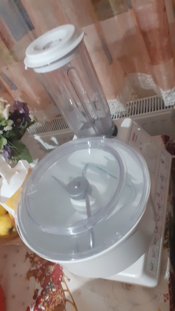 Robot de bucătărie,oală sub presiune,încă 1 robot tot boch,