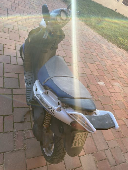 Scuter Suzuki de 49