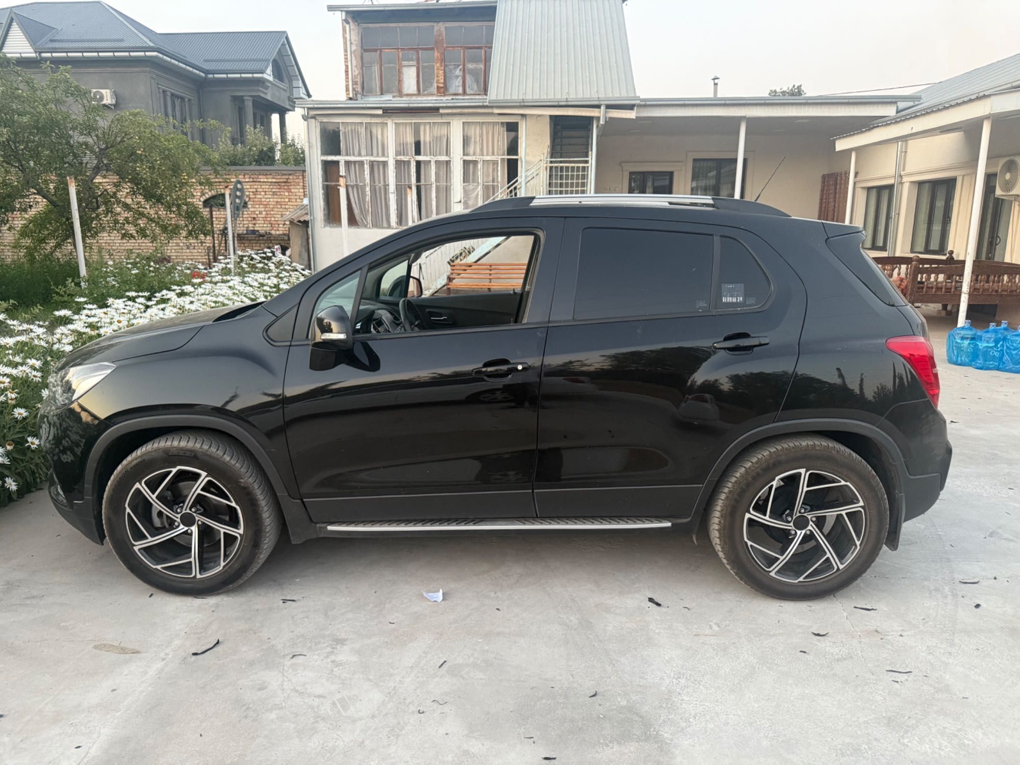 Chevrolet Trekker 1