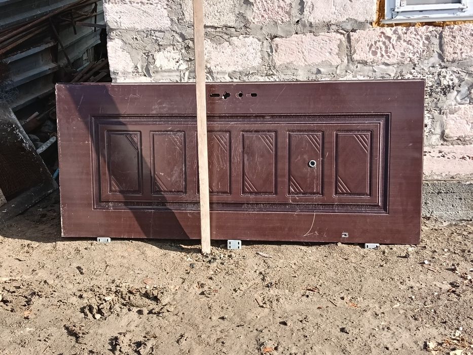 Темир есик,касягы ручкасы жок,6000тенге жагдайы жаксы