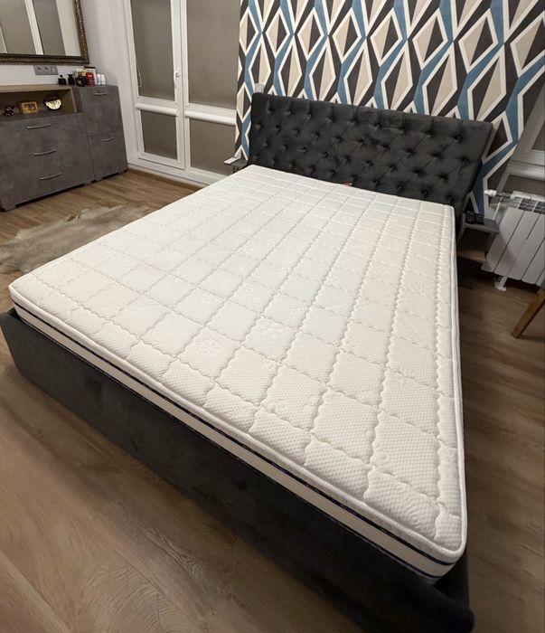 Тапицирано легло с матрак