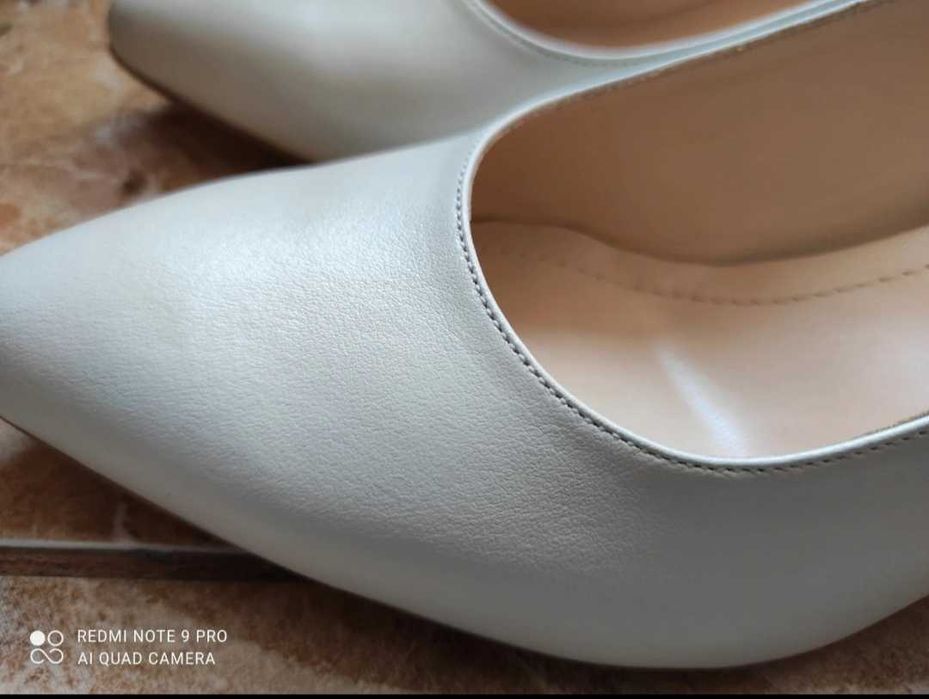 Pantofi de dama eleganti