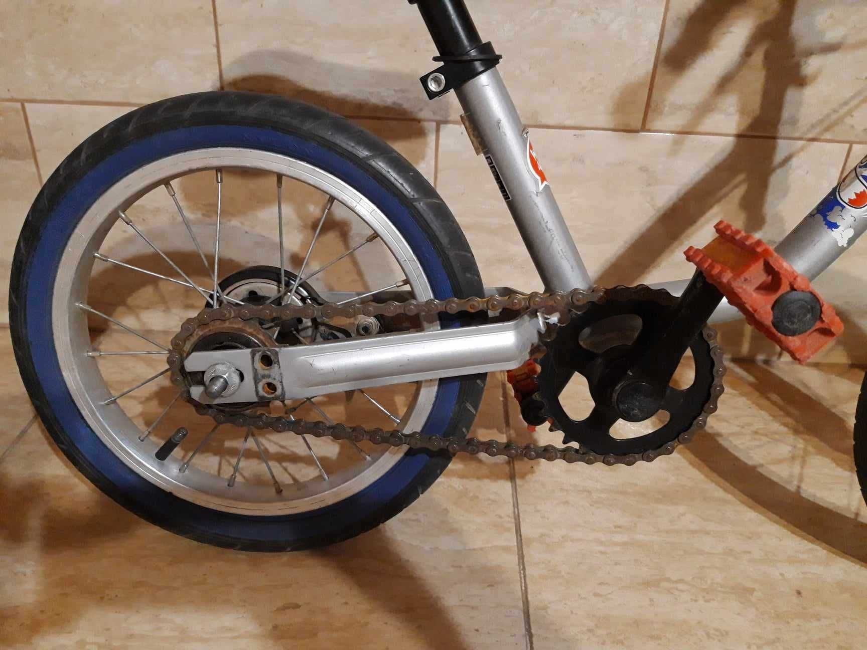 Vand bicicleta b-twin de 14 inch,pentru copii