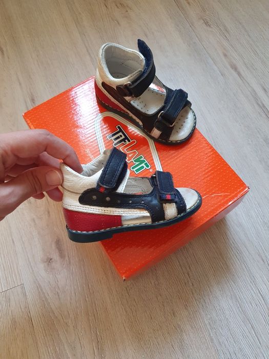 Tiflani,сандалии за 3000 тенге.