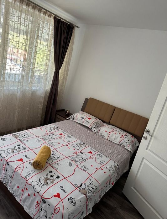 Închiriez camere la casă