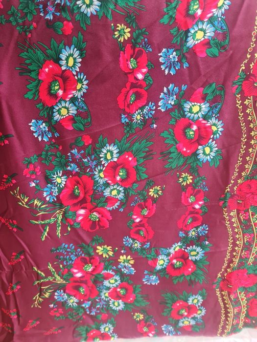 Vand material pentru haine de mascat