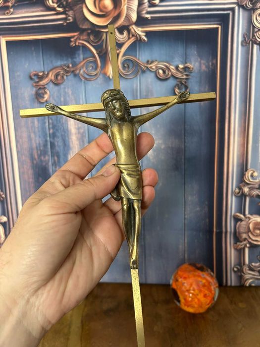 DN772 Superb crucifix de alama 430g 46x18cm