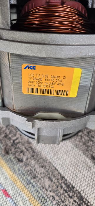 Електродвигател за пералня Ariston