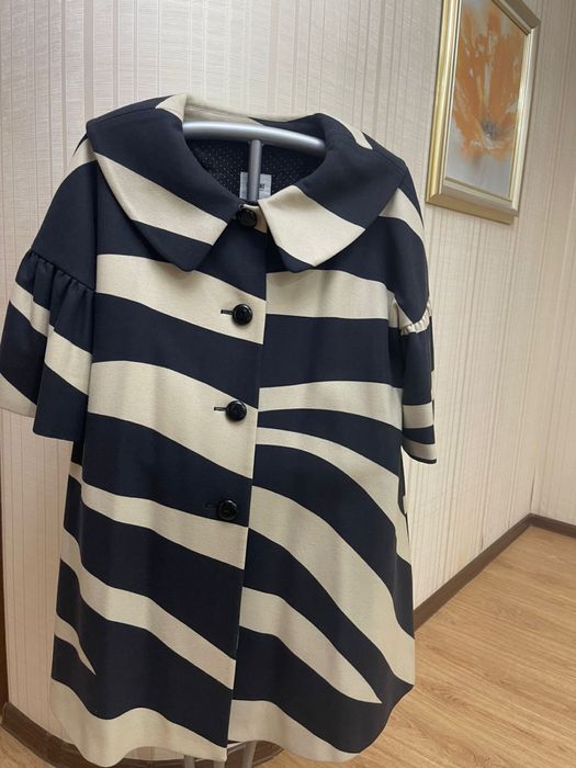 Moschino Cheap and Chic Oversized Zebra  пальто