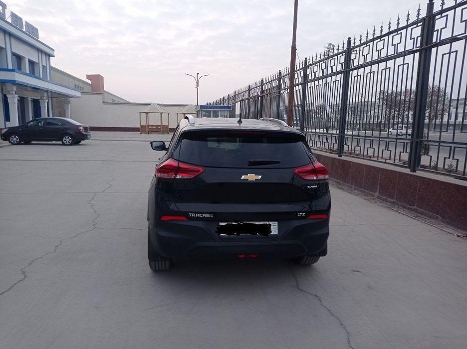 Tracker 2 LTZ plus qora kafolat