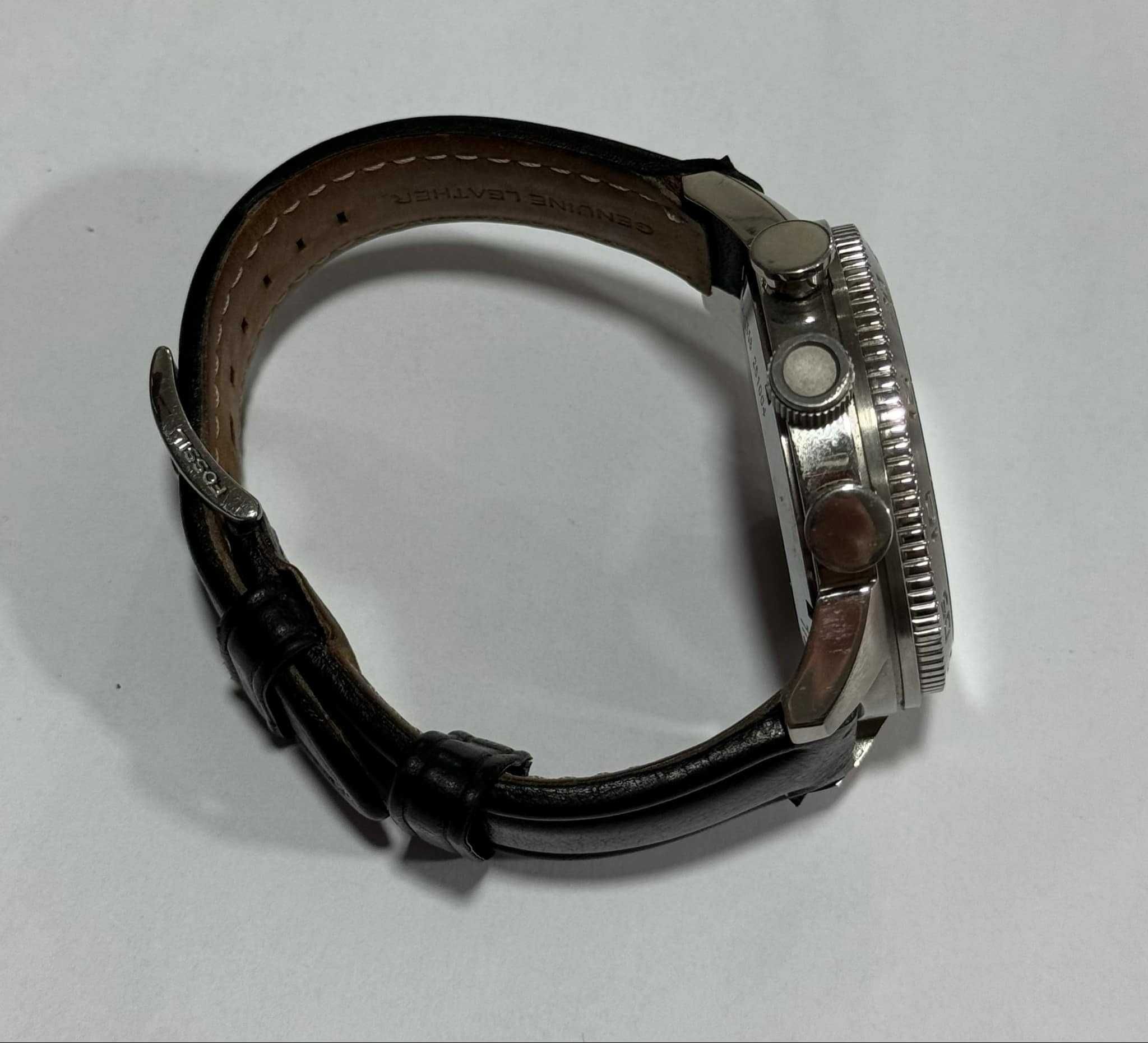 Часовник Fossil 251004