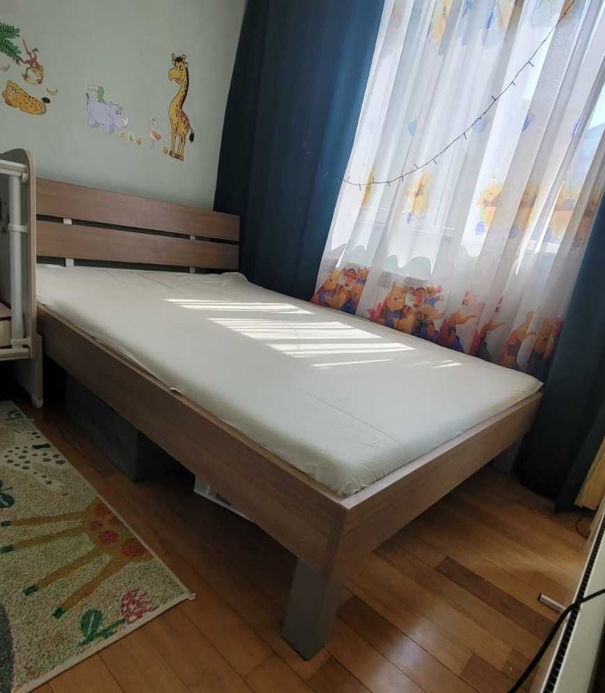 Легло + Матрак 140/200/15 см - Супер Запазено!