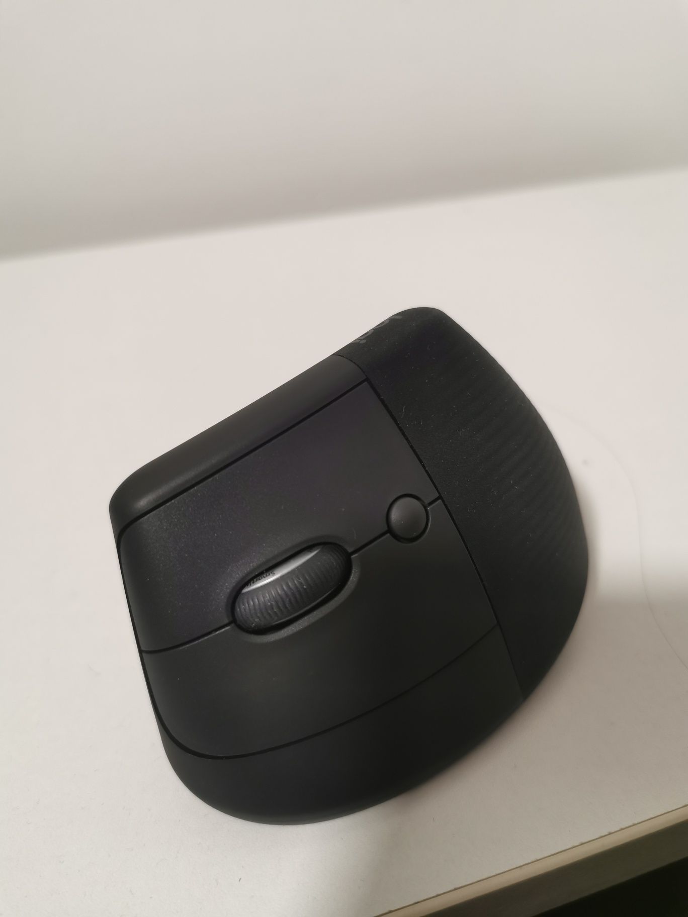 Mouse Vertical Logitech Lift Left (dongle bolt)