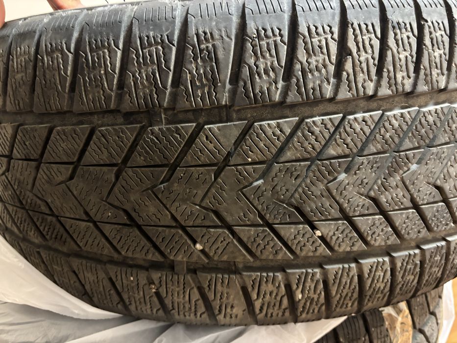 Продам зимнию резину на Ли Л6 Л7 Л8