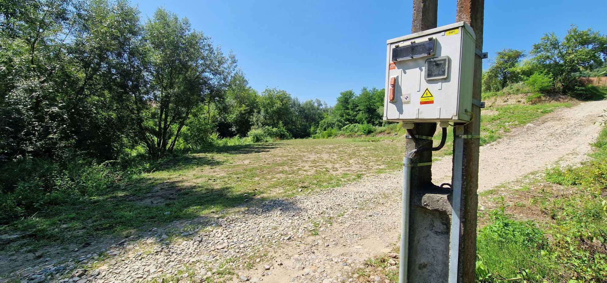 Teren Intravilan La Țară