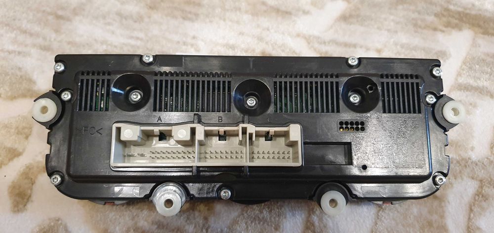 Управление за Климатроник VW TOURAN 1T