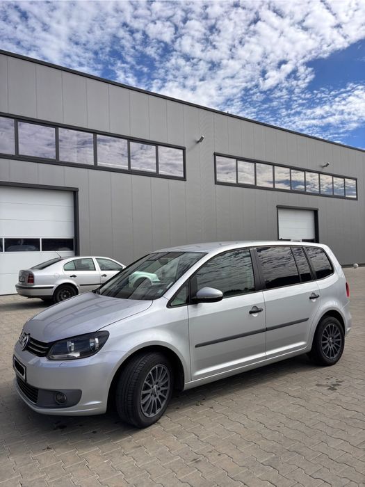 VW Volkswagen Touran 1.6 TDI 105 к.с. – 2012 г.
