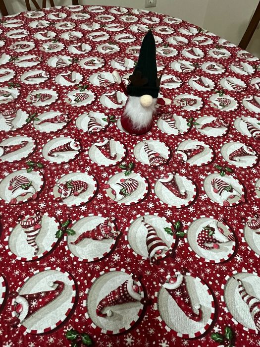 Коледна , красива покривка