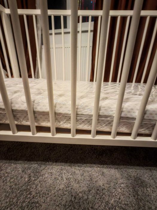 Set complet bebelusi – patut IKEA  + saltea Mobexpert 120x60 cm