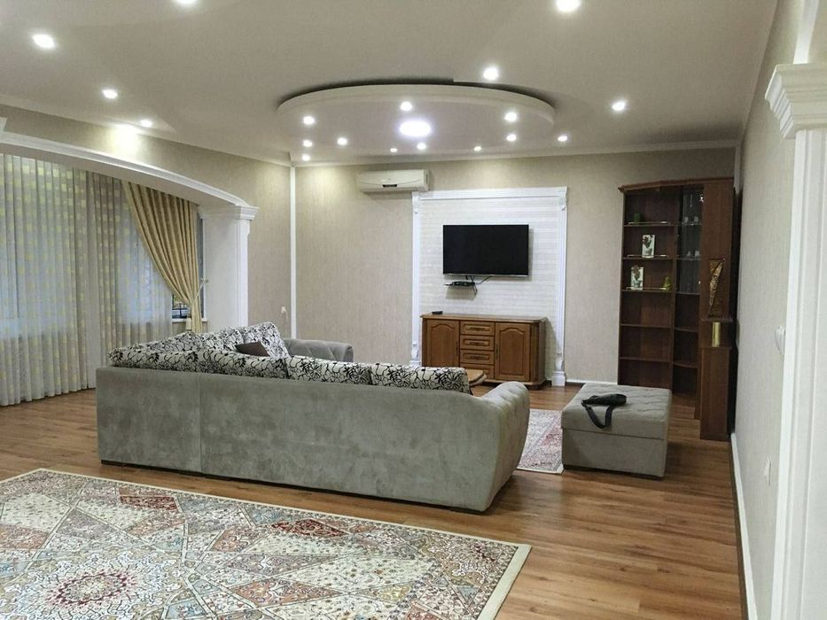 Срочно продаётся банквский дом 205м2 Яккасарой