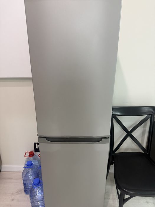 Холодильник Бирюса