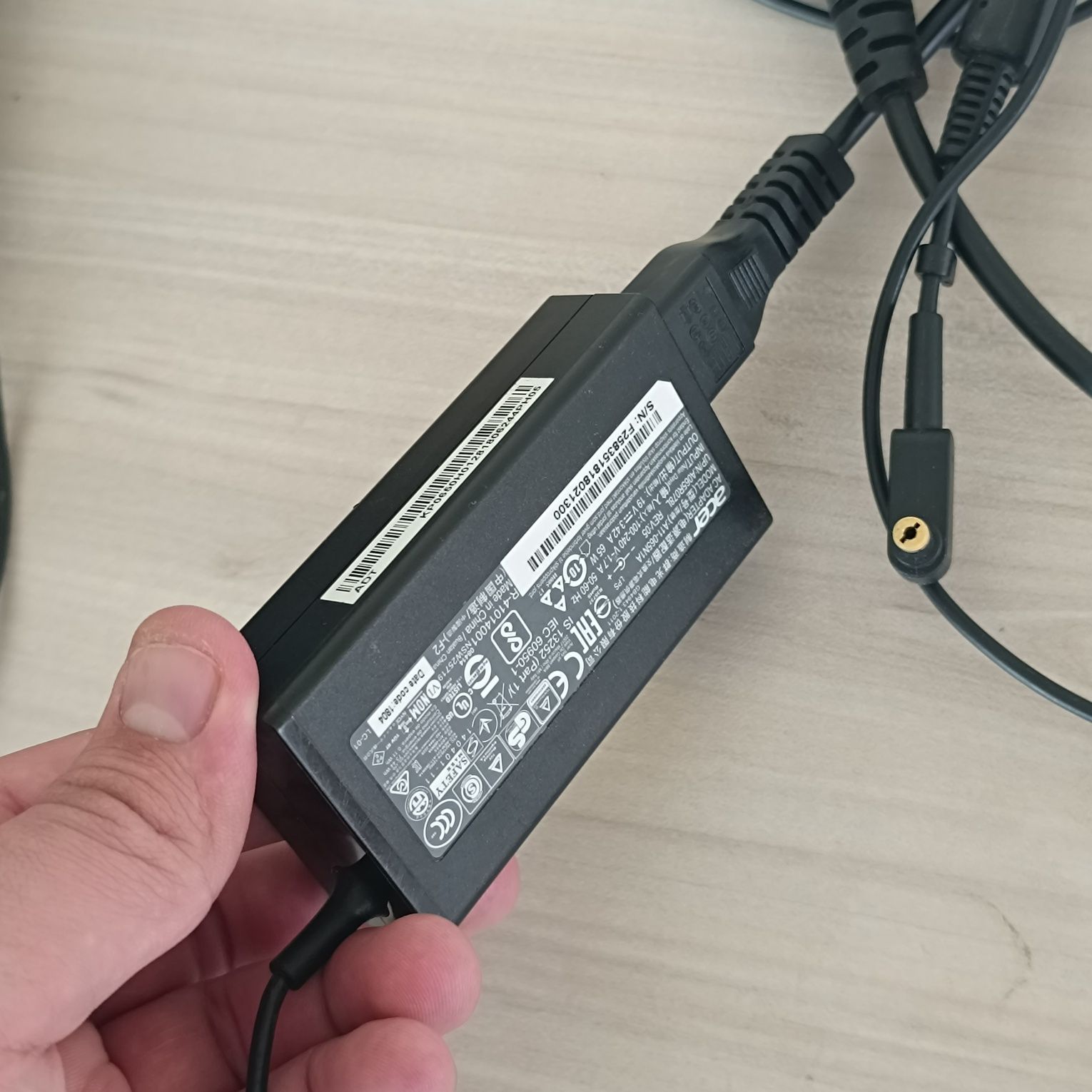 Лаптоп ACER Aspire E1-510