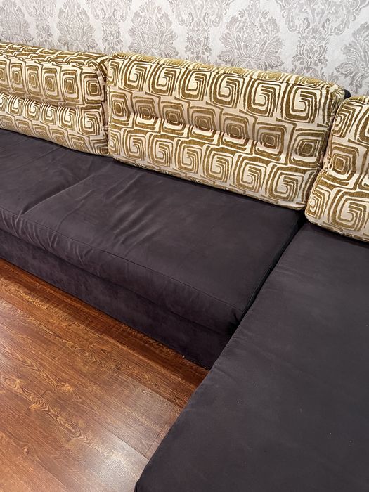 Диван, размер 3,5х0,9