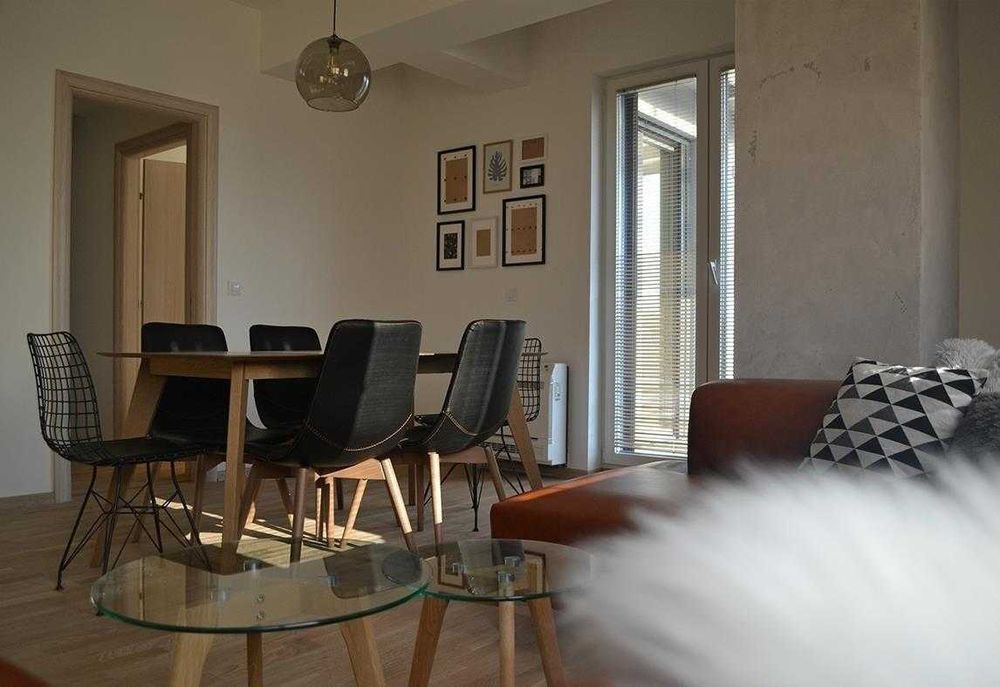 Дава се под наем Двустаен апартамент в Бургас, Възраждане - 64 кв.м за 204 € - Снимка #2